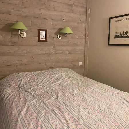 T1 La Tania Skis Aux Pieds Apartment Courchevel